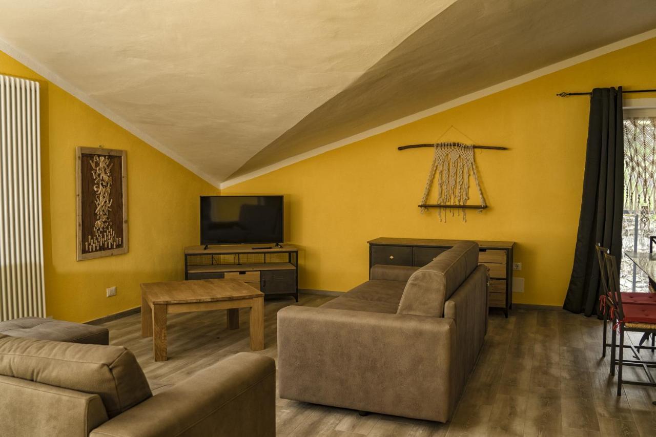 Chevres A Cheval - Apartment Aosta Ngoại thất bức ảnh