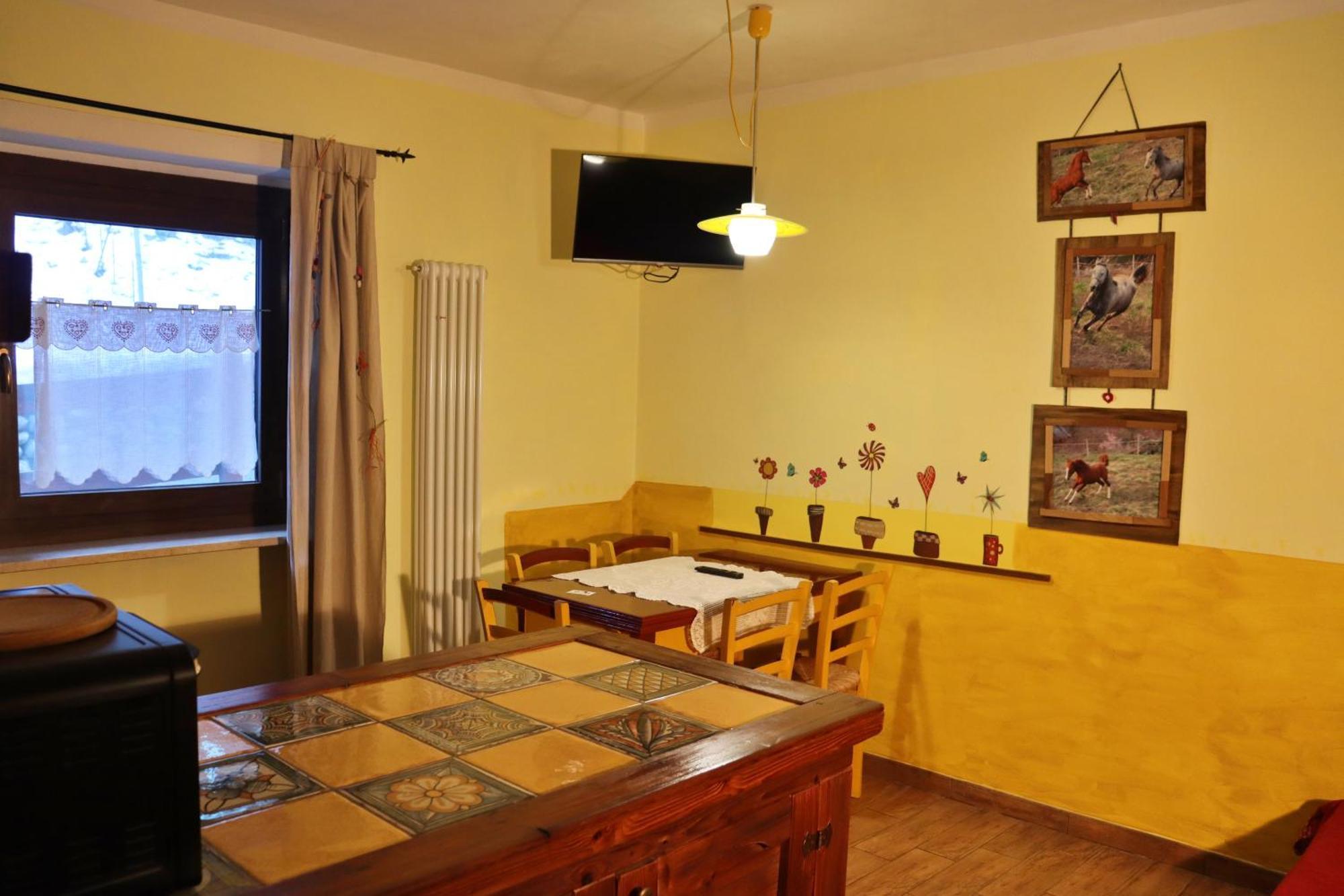 Chevres A Cheval - Apartment Aosta Ngoại thất bức ảnh